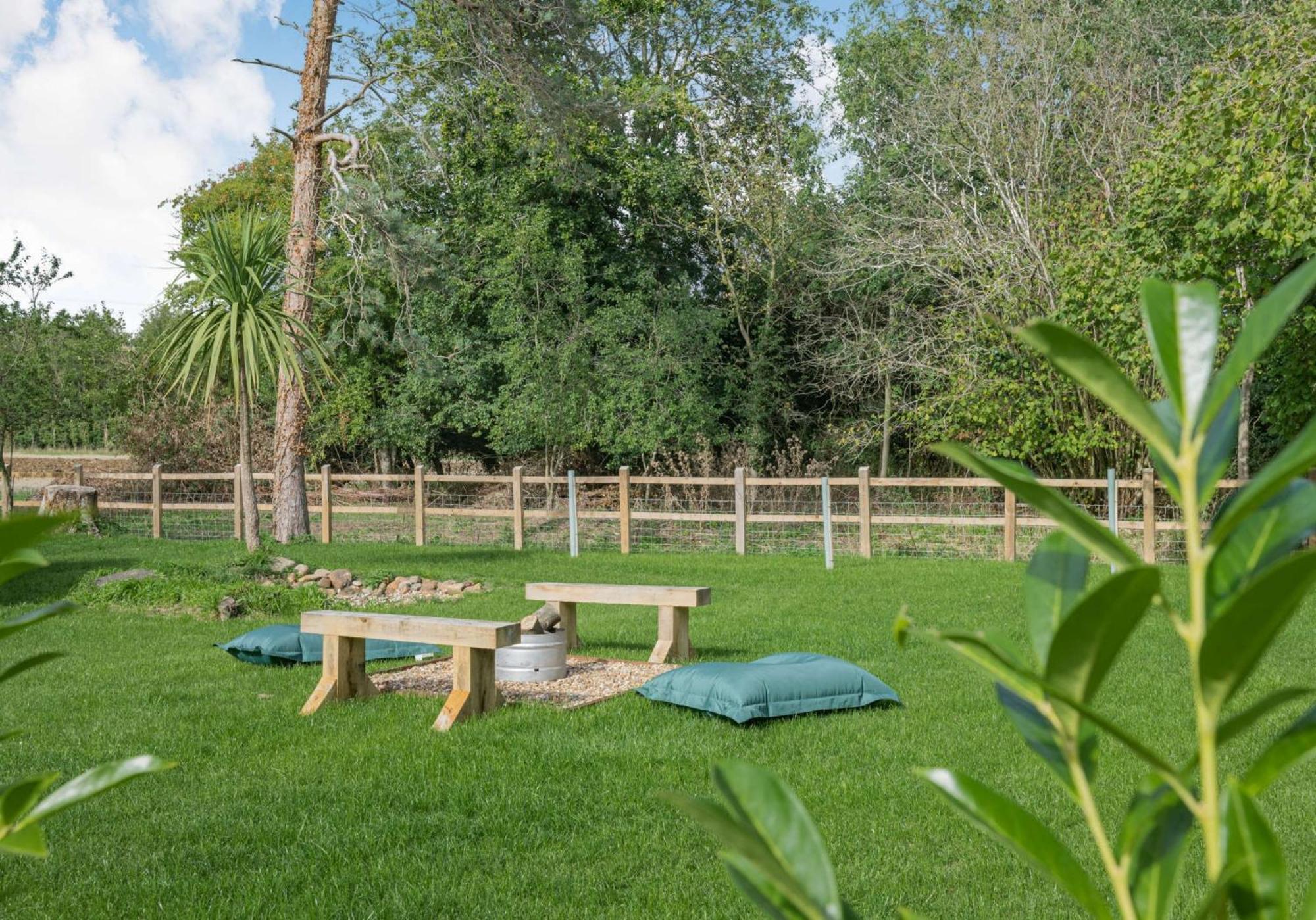 Luxury Silver Birch Lodge: Hot Tub/Bbq/Fire Pit Toppesfield Εξωτερικό φωτογραφία